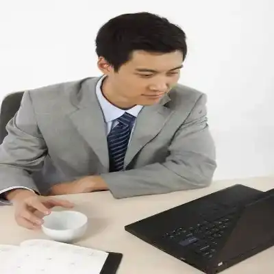邬军